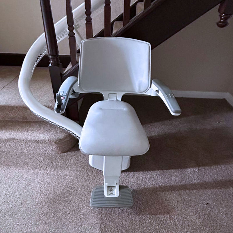 Do you have a Thyssenkrupp or Access Flow straight or curved stairlift to sell? We will buy it.